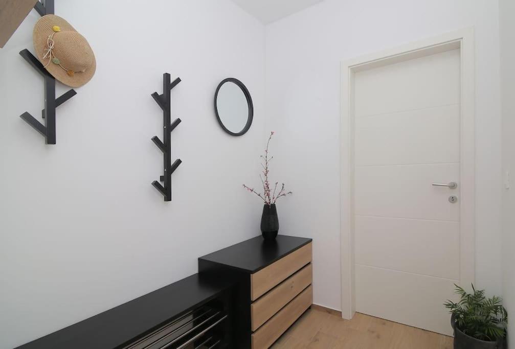 Studio Apartman Karlita Slano Exterior photo